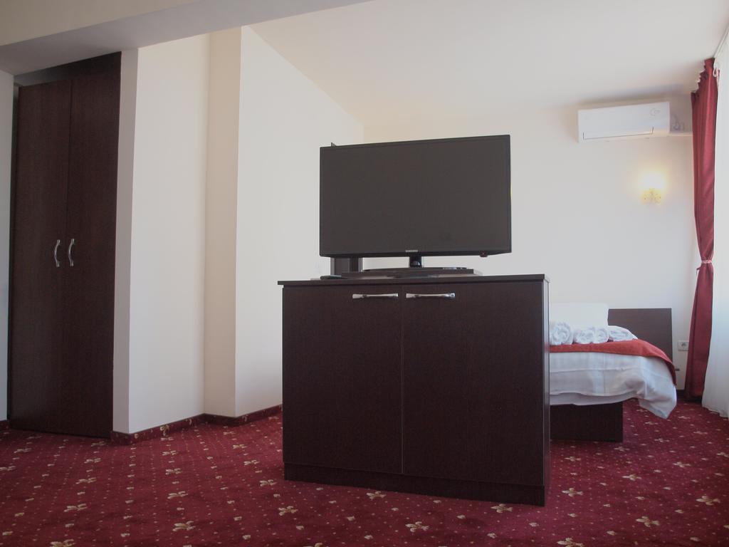 Marie 3* Mamaia